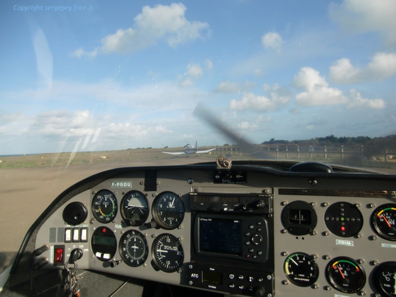 L'île d'Yeu - airport - 081011 (3)_C.JPG